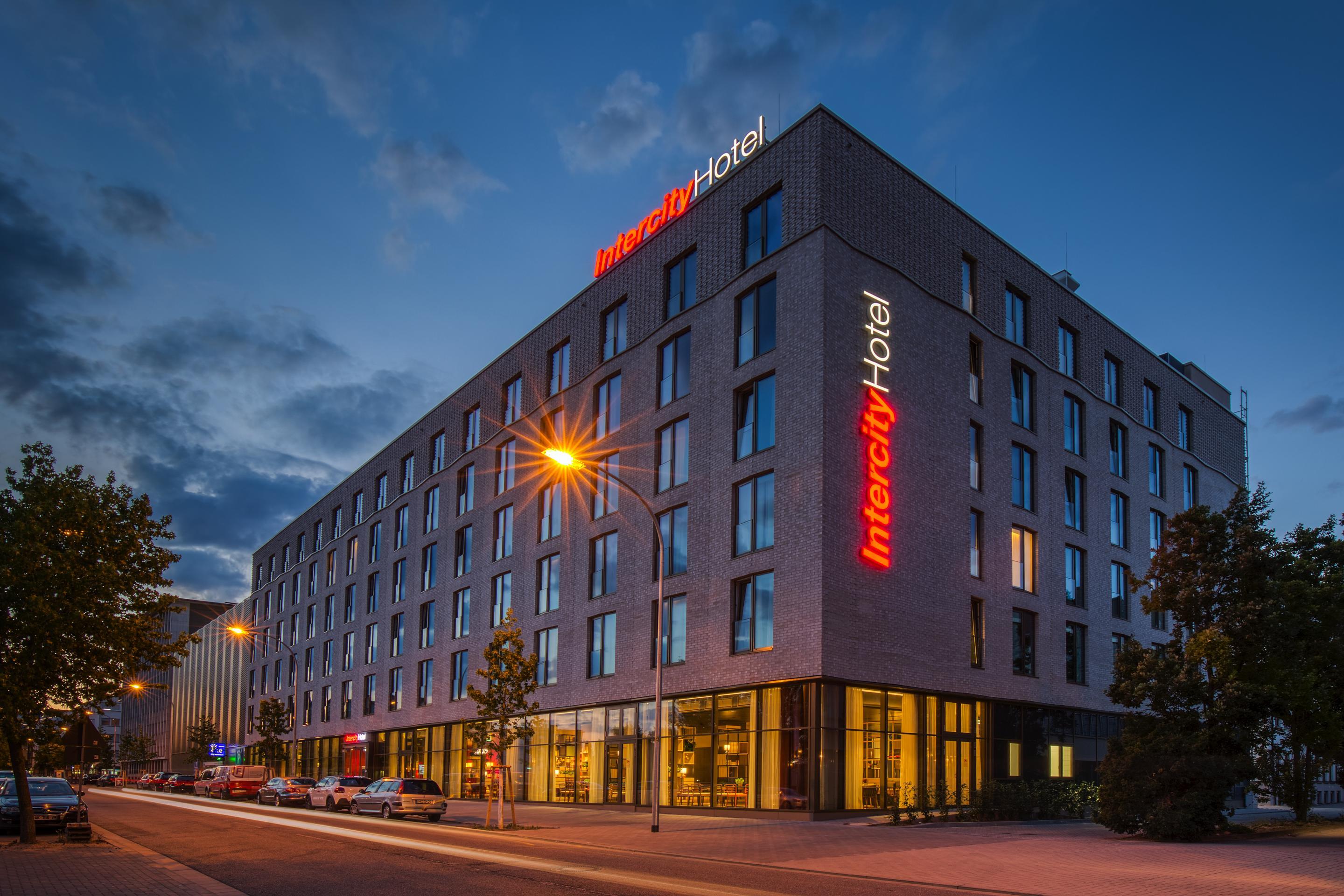 Intercityhotel Saarbrücken Exterior foto