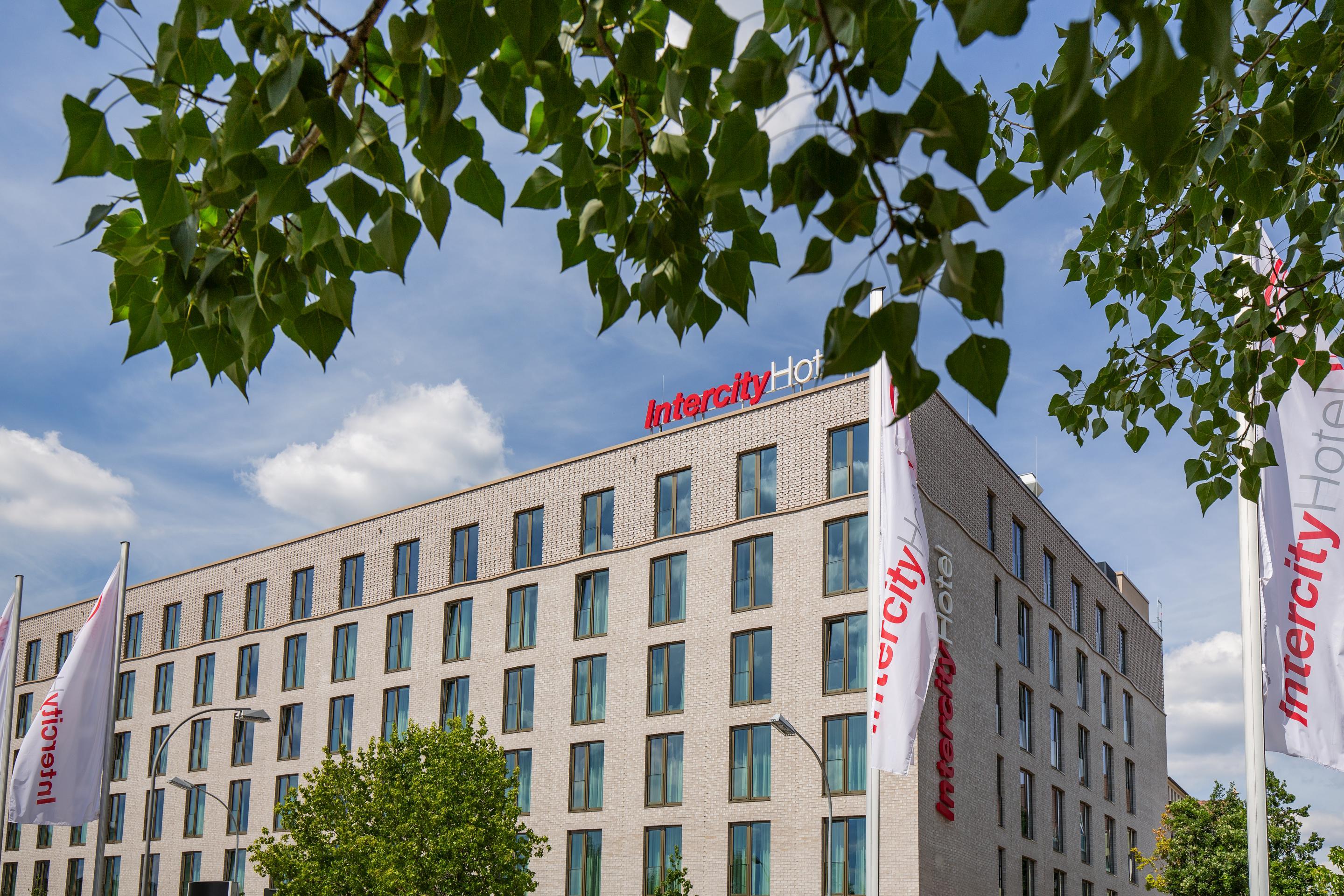 Intercityhotel Saarbrücken Exterior foto