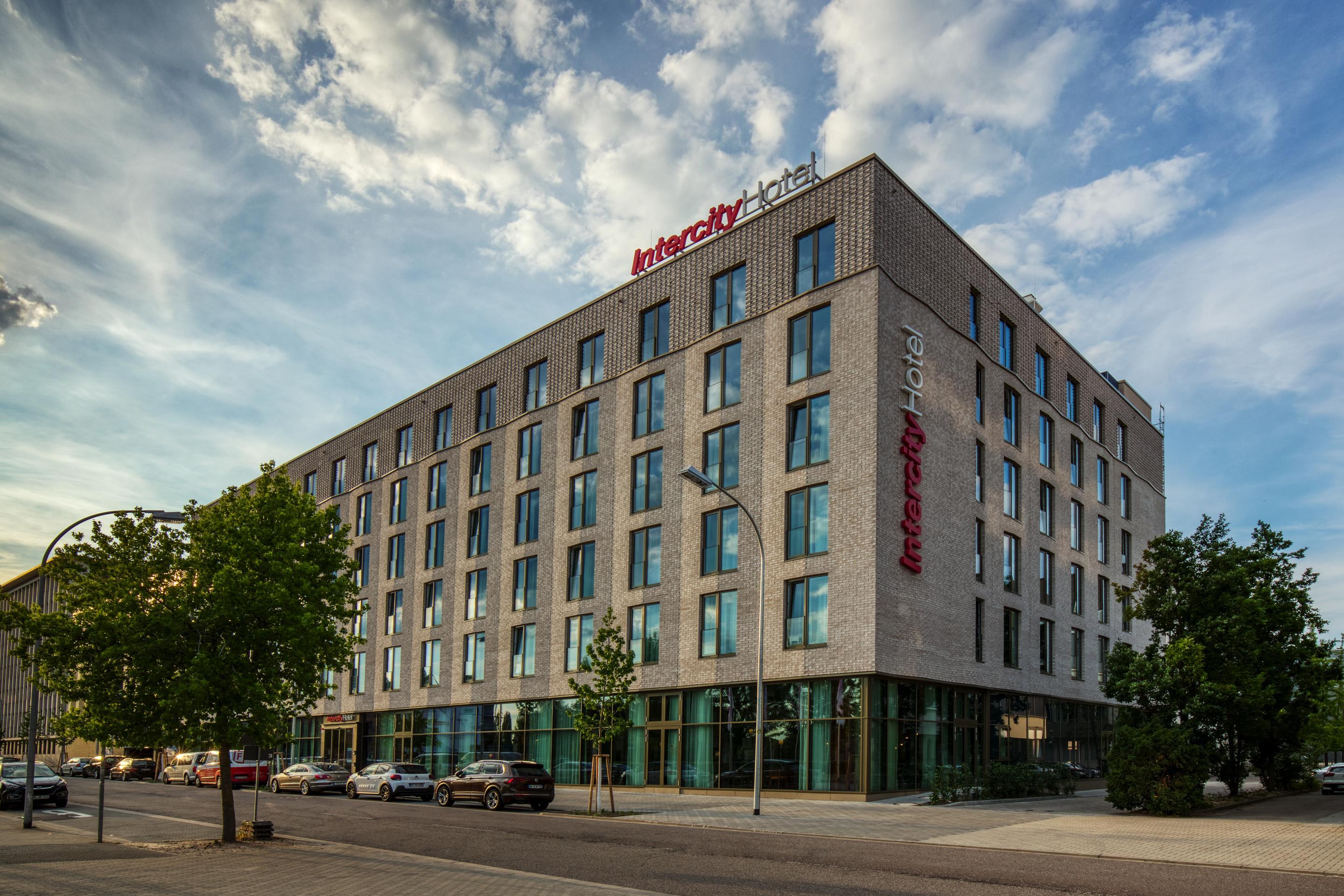 Intercityhotel Saarbrücken Exterior foto