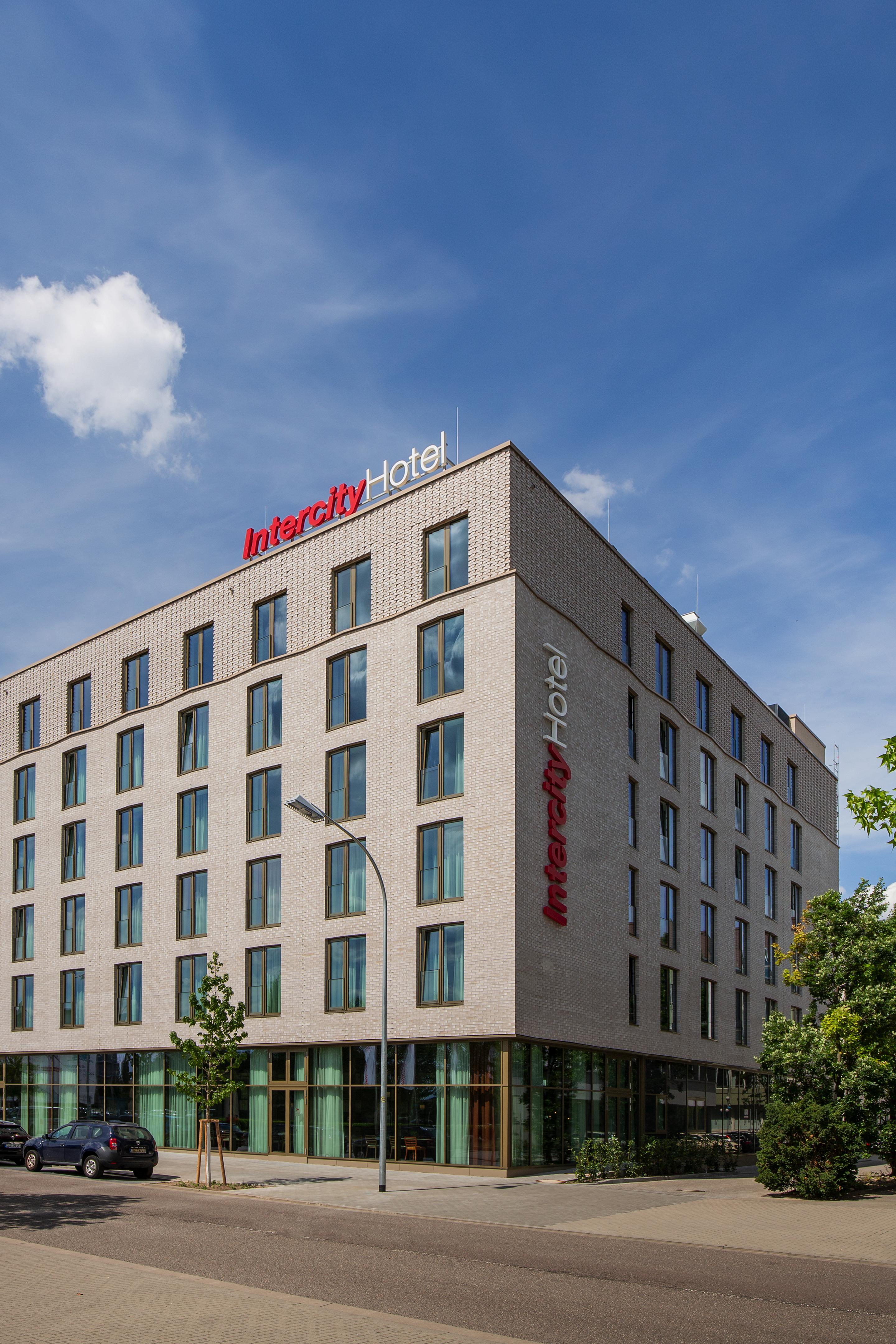 Intercityhotel Saarbrücken Exterior foto
